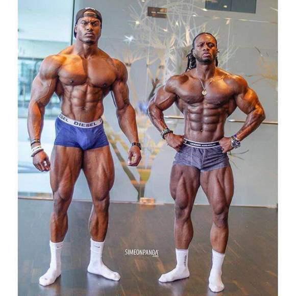 湖南健身男网红吃瓜