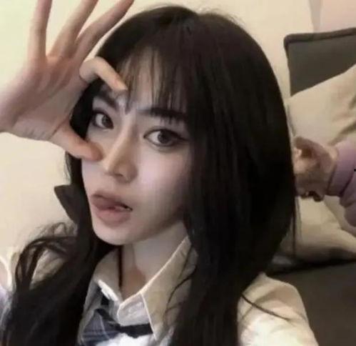 吃瓜女网红头像图片高清