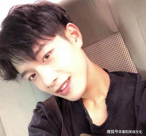 网红吃瓜头像男的图片真人,真人与虚拟形象大对比 第2张 网红吃瓜头像男的图片真人,真人与虚拟形象大对比 第2张